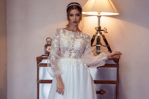 https://elisebride.ro/images/stories/virtuemart/product/VWD-SL07       (2).jpg